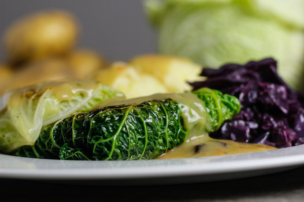 Vegane Kohlrouladen Mit Kl En Und Rotkohl Zeit F R Vegan